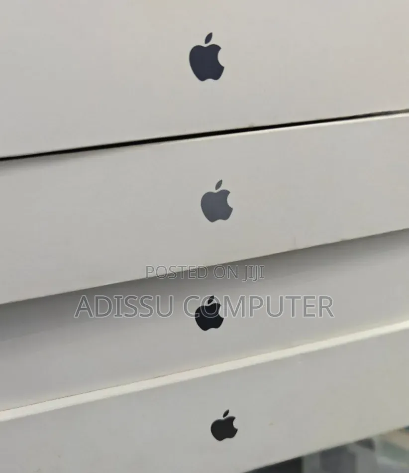 New Laptop Apple MacBook Pro 2025 M5 16GB Apple M5 SSD 512GB