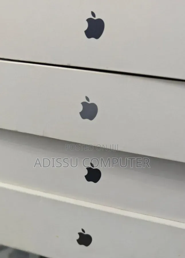 New Laptop Apple MacBook Pro 2025 M5 16GB Apple M5 SSD 512GB