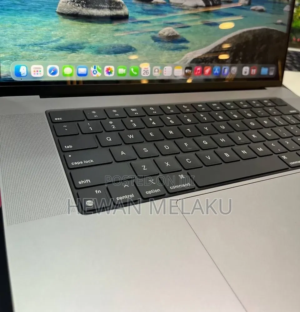 New Laptop Apple MacBook Pro 2023 M3 Pro 8GB Apple M3 SSD 512GB