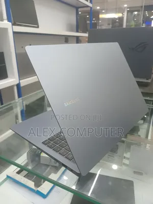 New Laptop Samsung 32GB Intel Core Ultra 9 SSD 1T
