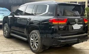 Toyota Land Cruiser 2022 Black