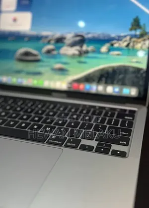 New Laptop Apple MacBook Pro 2020 M1 8GB Apple M1 SSD 256GB