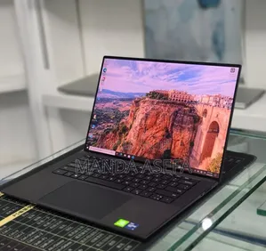 New Laptop Dell Precision 5560 16GB Intel Core i9 SSD 512GB