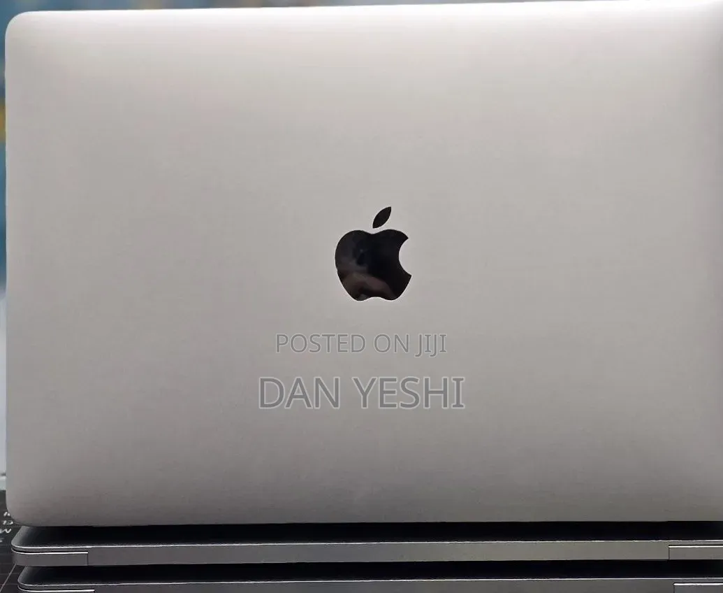 New Laptop Apple MacBook Pro 2020 M1 8GB Apple M1 SSD 512GB