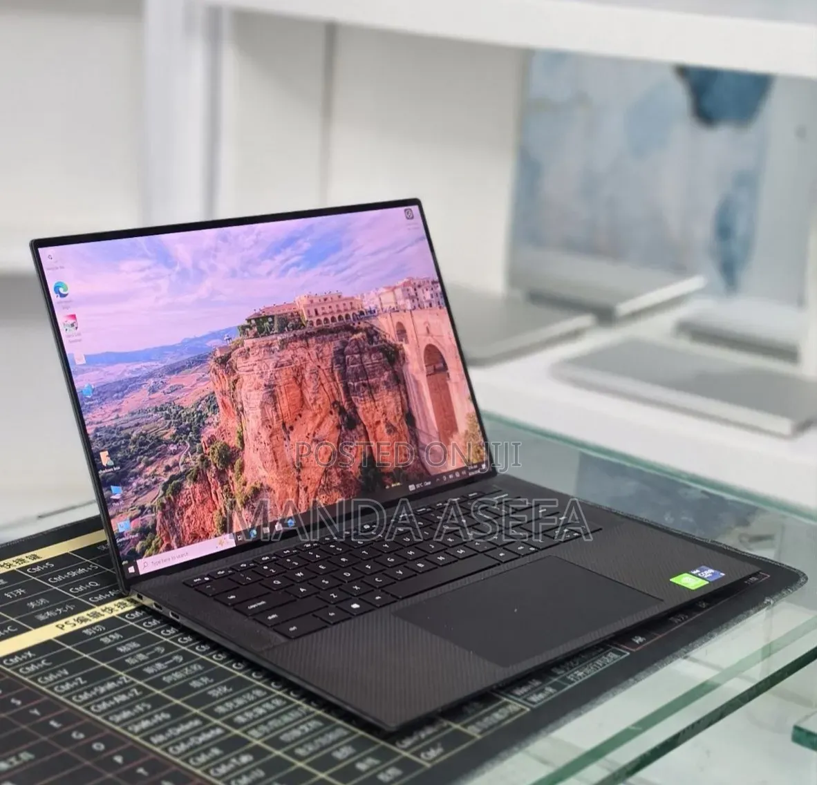 New Laptop Dell Precision 5560 16GB Intel Core i9 SSD 512GB