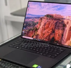 New Laptop Dell Precision 5560 16GB Intel Core i9 SSD 512GB