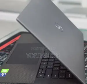 New Laptop Dell Precision 5560 16GB Intel Core i9 SSD 512GB