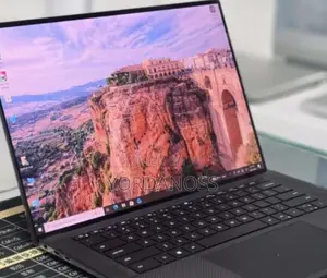 New Laptop Dell Precision 5560 16GB Intel Core i9 SSD 512GB