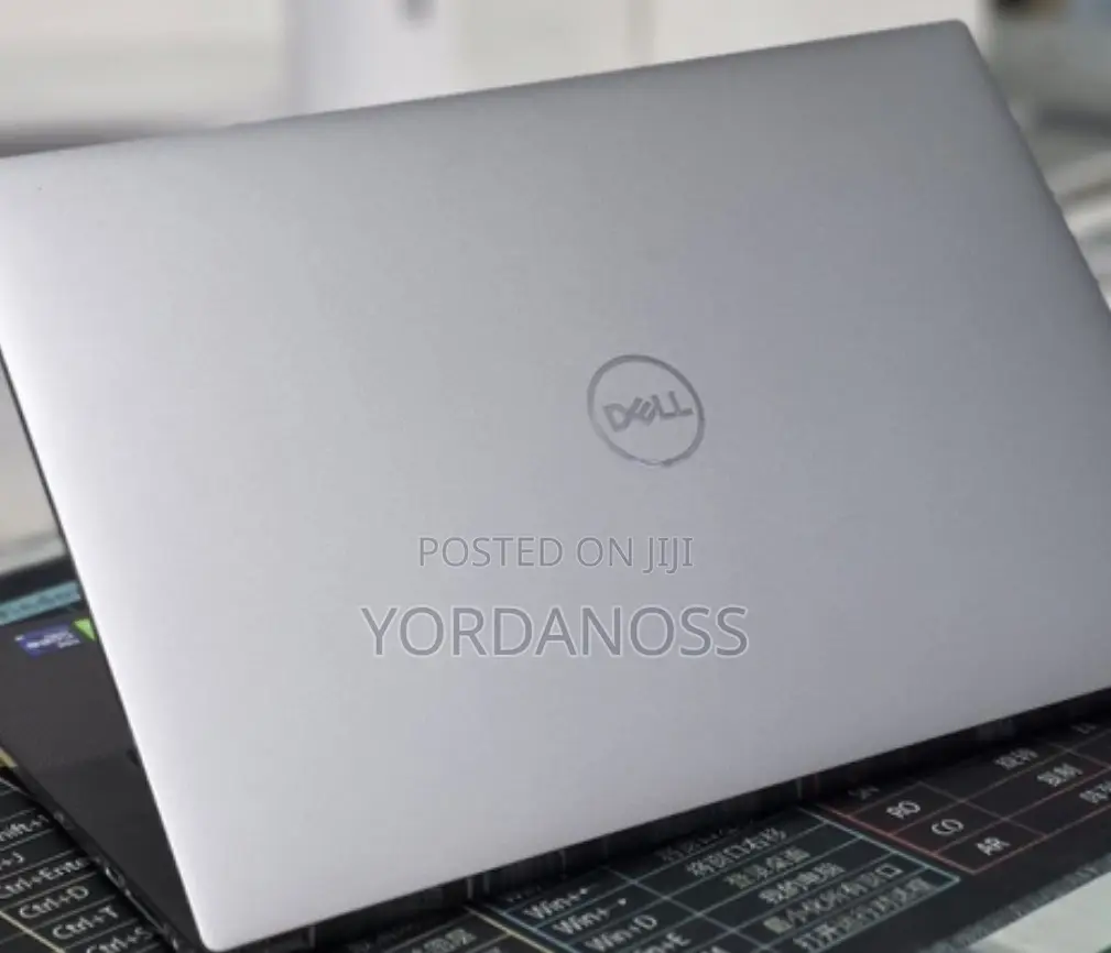 New Laptop Dell Precision 5560 16GB Intel Core i9 SSD 512GB