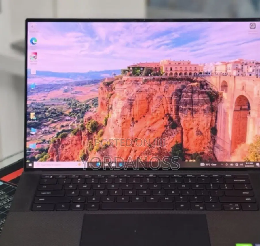 New Laptop Dell Precision 5560 16GB Intel Core i9 SSD 512GB