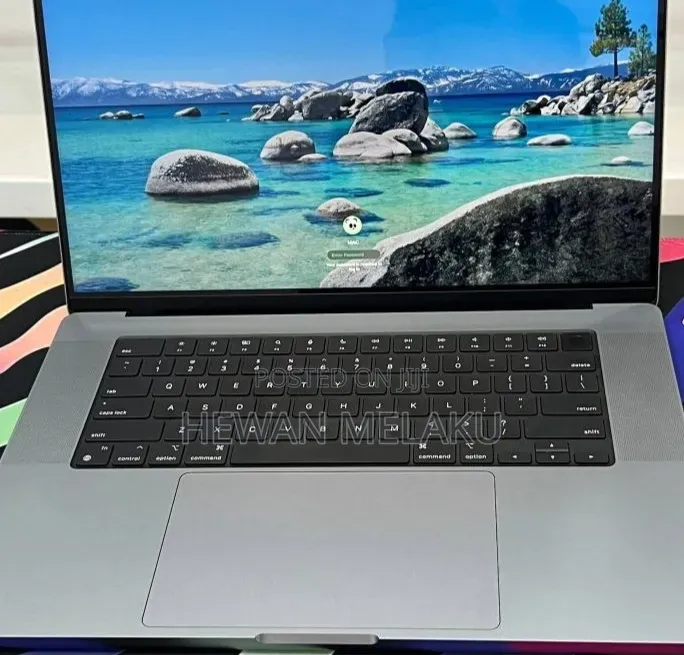 New Laptop Apple MacBook Pro 2021 M1 32GB Apple M1 Pro SSD 512GB