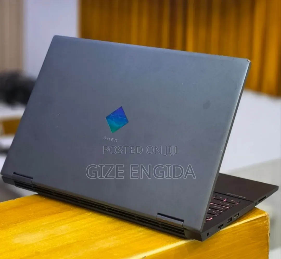 New Laptop HP Omen 15 16GB AMD Ryzen 5 SSD 512GB