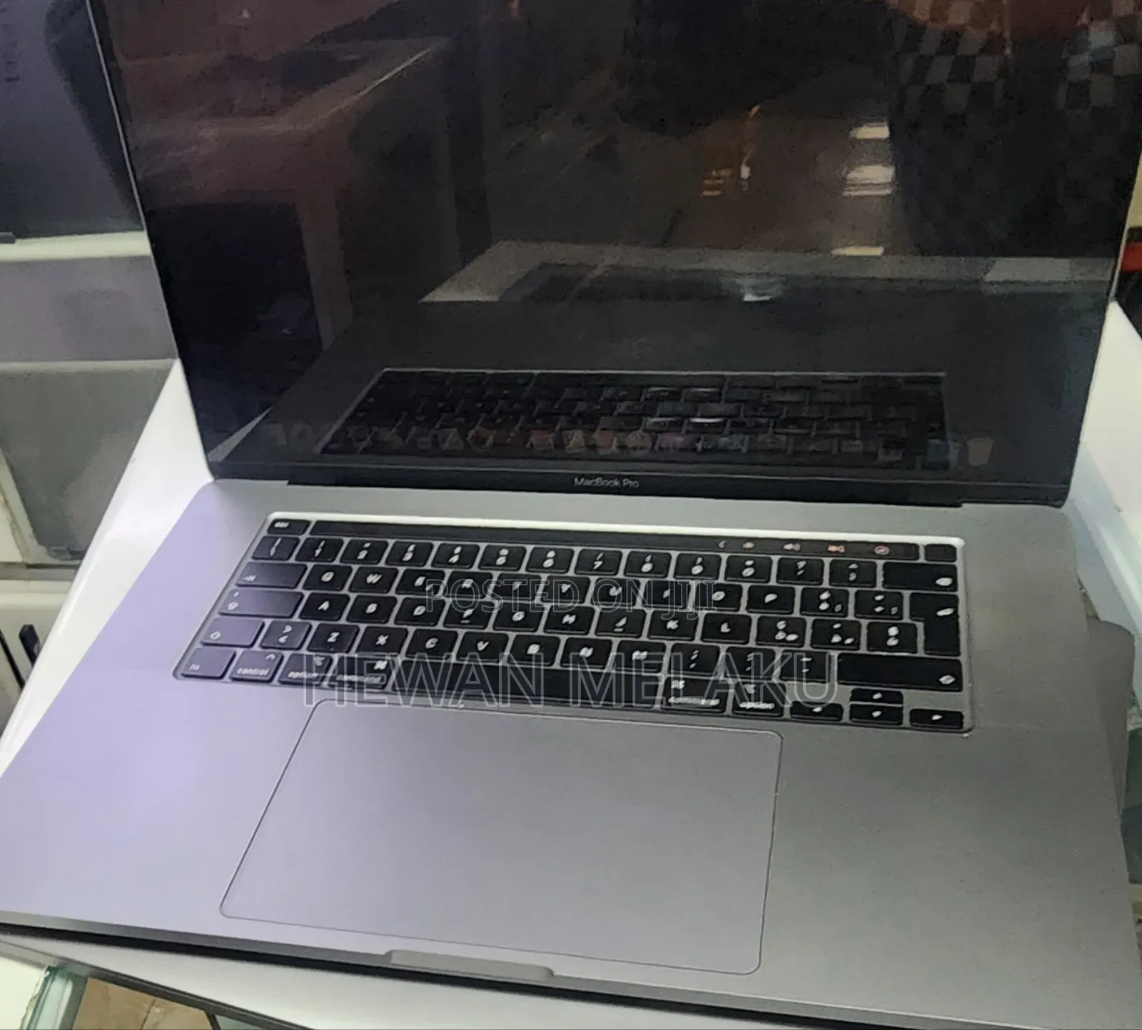 New Laptop Apple MacBook Pro 2019 16GB Intel Core i7 SSD 512GB