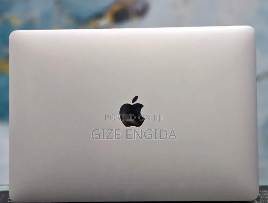 New Laptop Apple MacBook Pro 2020 M1 8GB Apple M1 SSD 512GB