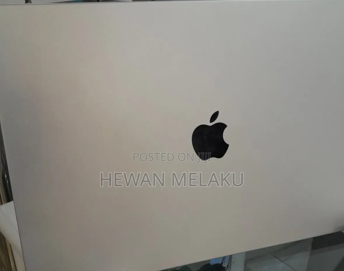 New Laptop Apple MacBook Pro 2020 M1 32GB Apple M1 Pro SSD 1T