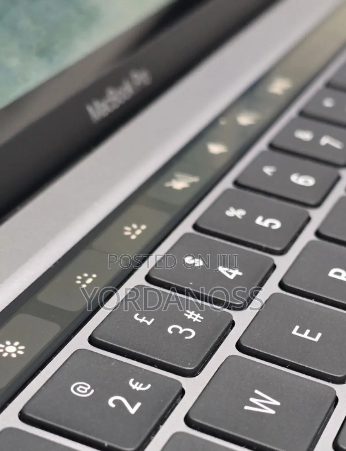 New Laptop Apple MacBook Air 2025 M4 16GB Apple M4 SSD 256GB