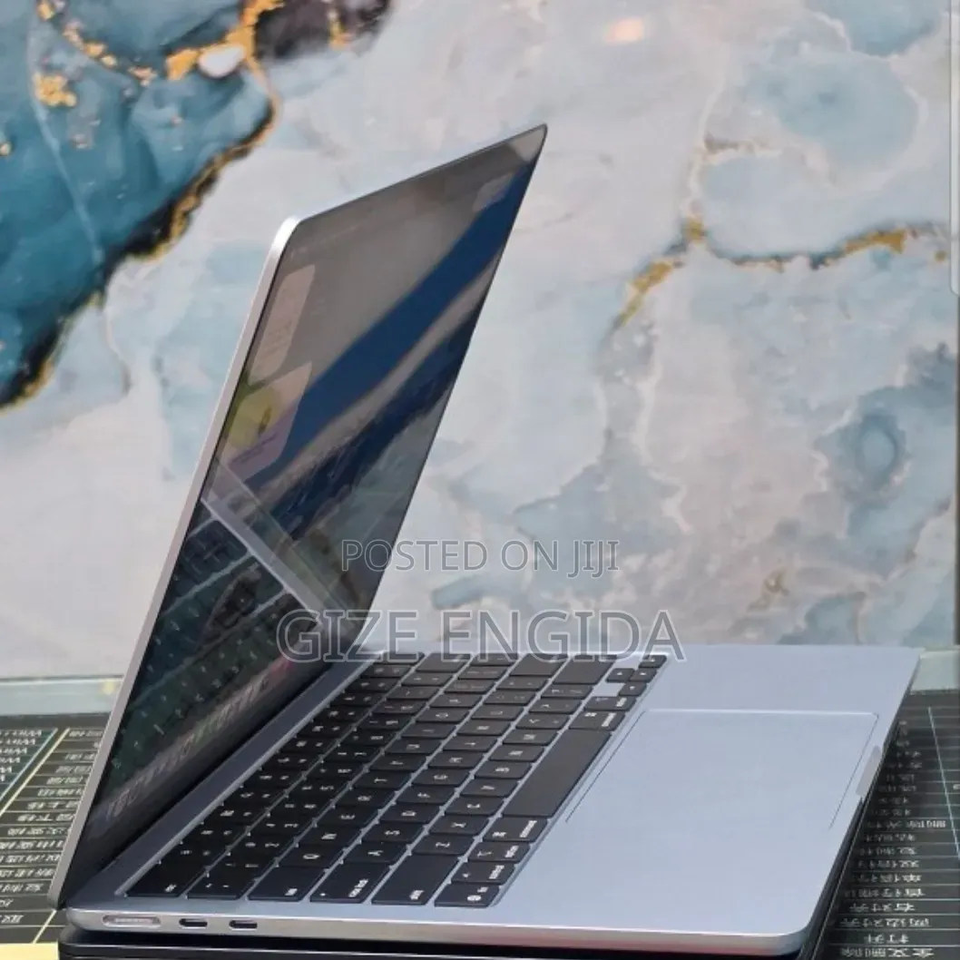 New Laptop Apple MacBook Air 2025 M4 16GB Apple M4 SSD 256GB