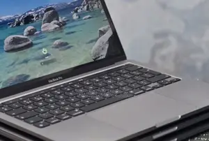 New Laptop Apple MacBook Pro 2020 M1 8GB Apple M1 SSD 512GB