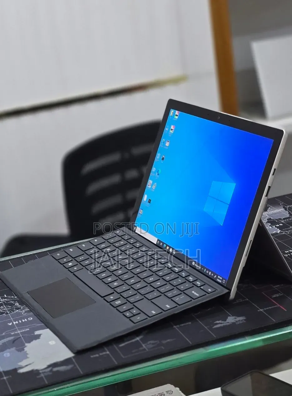 New Laptop Microsoft Surface 16GB Intel Core i5 SSD 256GB