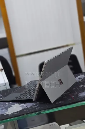 New Laptop Microsoft Surface 16GB Intel Core i5 SSD 256GB