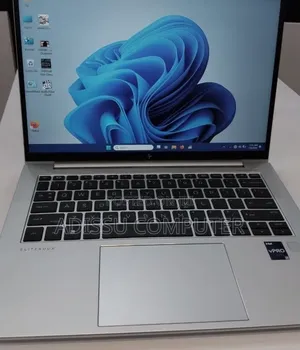 New Laptop HP EliteBook 840 G10 16GB Intel Core i7 SSD 512GB