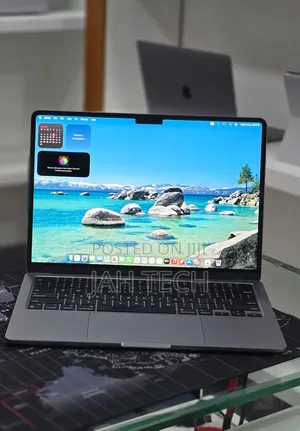 New Laptop Apple MacBook Air 2022 M2 16GB Apple M2 SSD 256GB