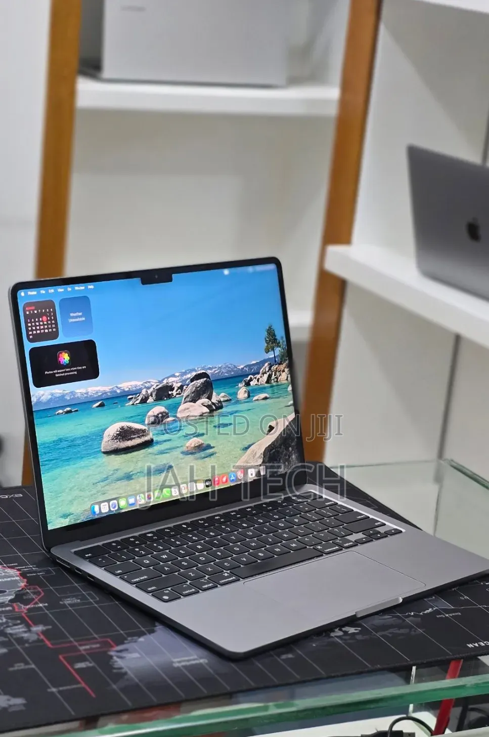 New Laptop Apple MacBook Air 2022 M2 16GB Apple M2 SSD 256GB