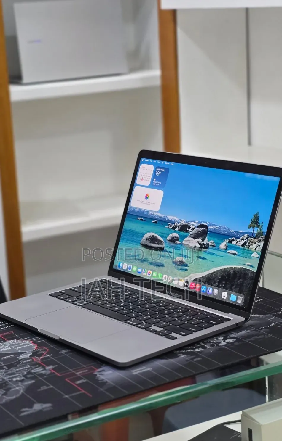 New Laptop Apple MacBook Pro 2022 M2 16GB Apple M2 SSD 512GB
