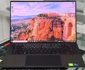 New Laptop Dell Precision 5560 16GB Intel Core i9 SSD 512GB
