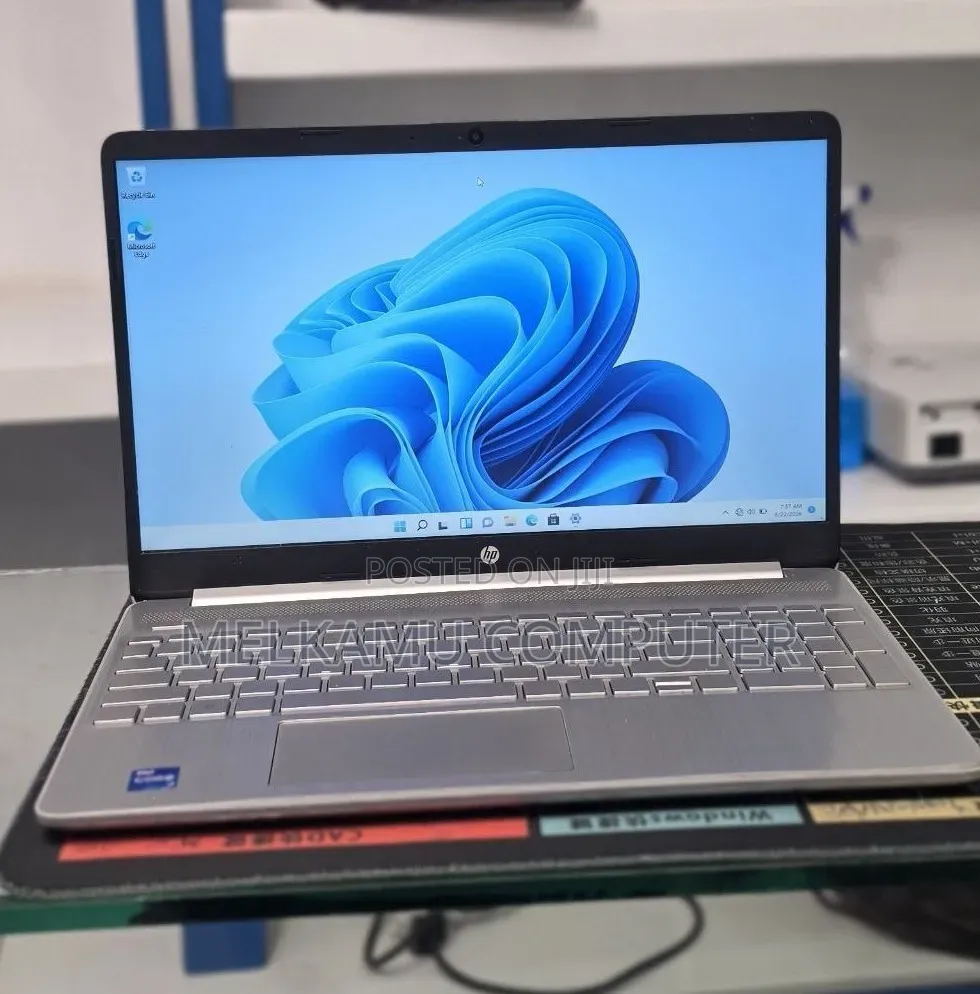 New Laptop HP Stream Notebook 8GB Intel Core i5 SSD 128GB
