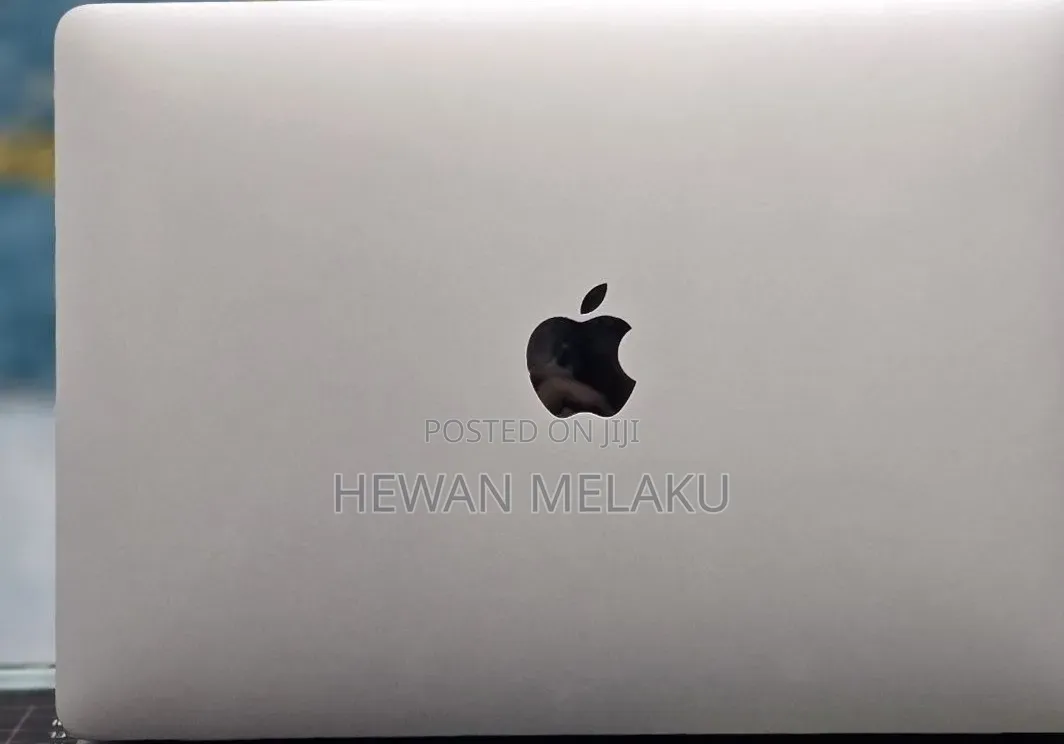 New Laptop Apple MacBook Pro 2020 M1 8GB Apple M1 SSD 512GB