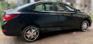 Hyundai Accent 2012 Black