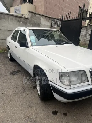 Mercedes-Benz 230E 1989 White