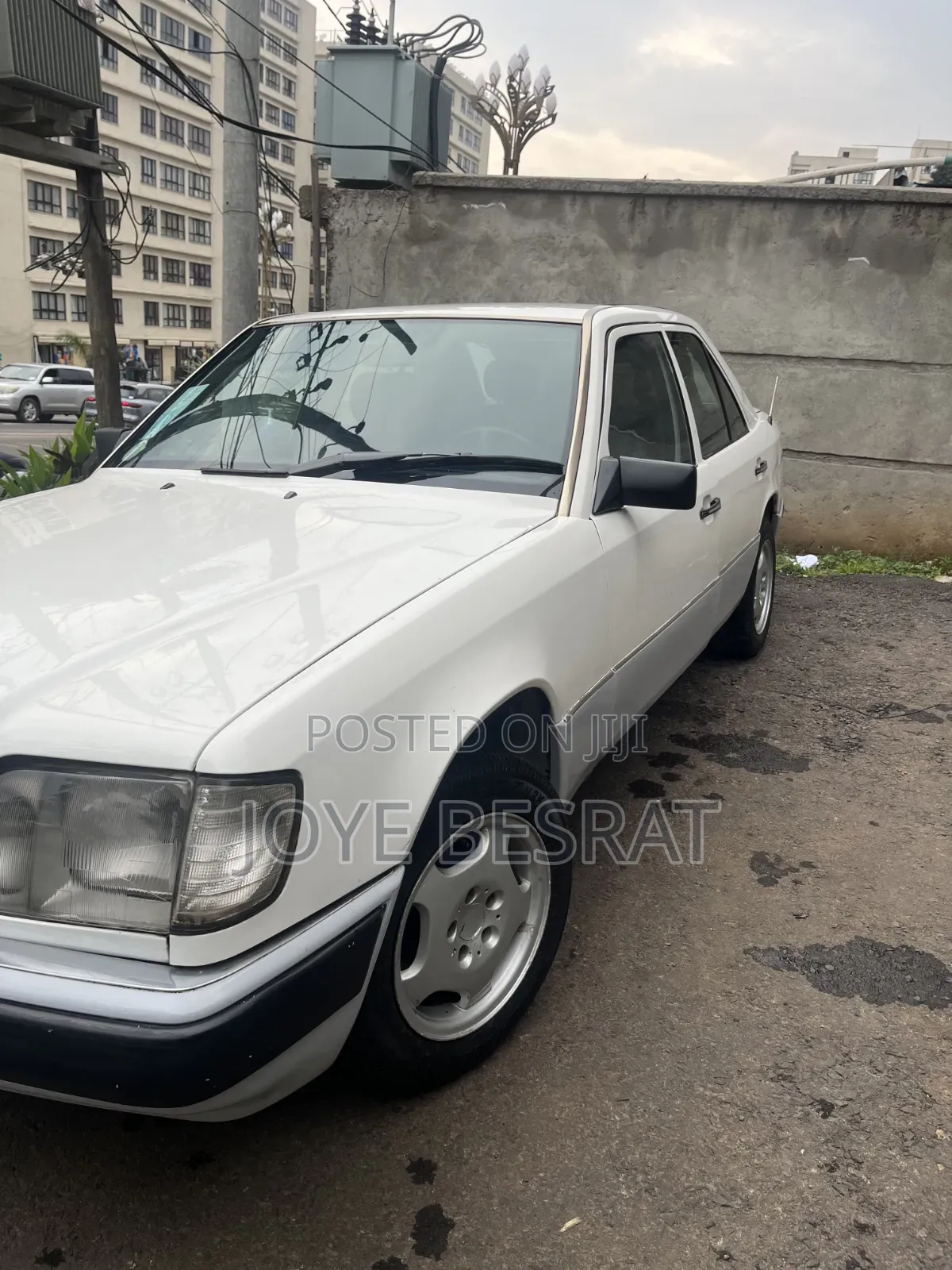 Mercedes-Benz 230E 1989 White