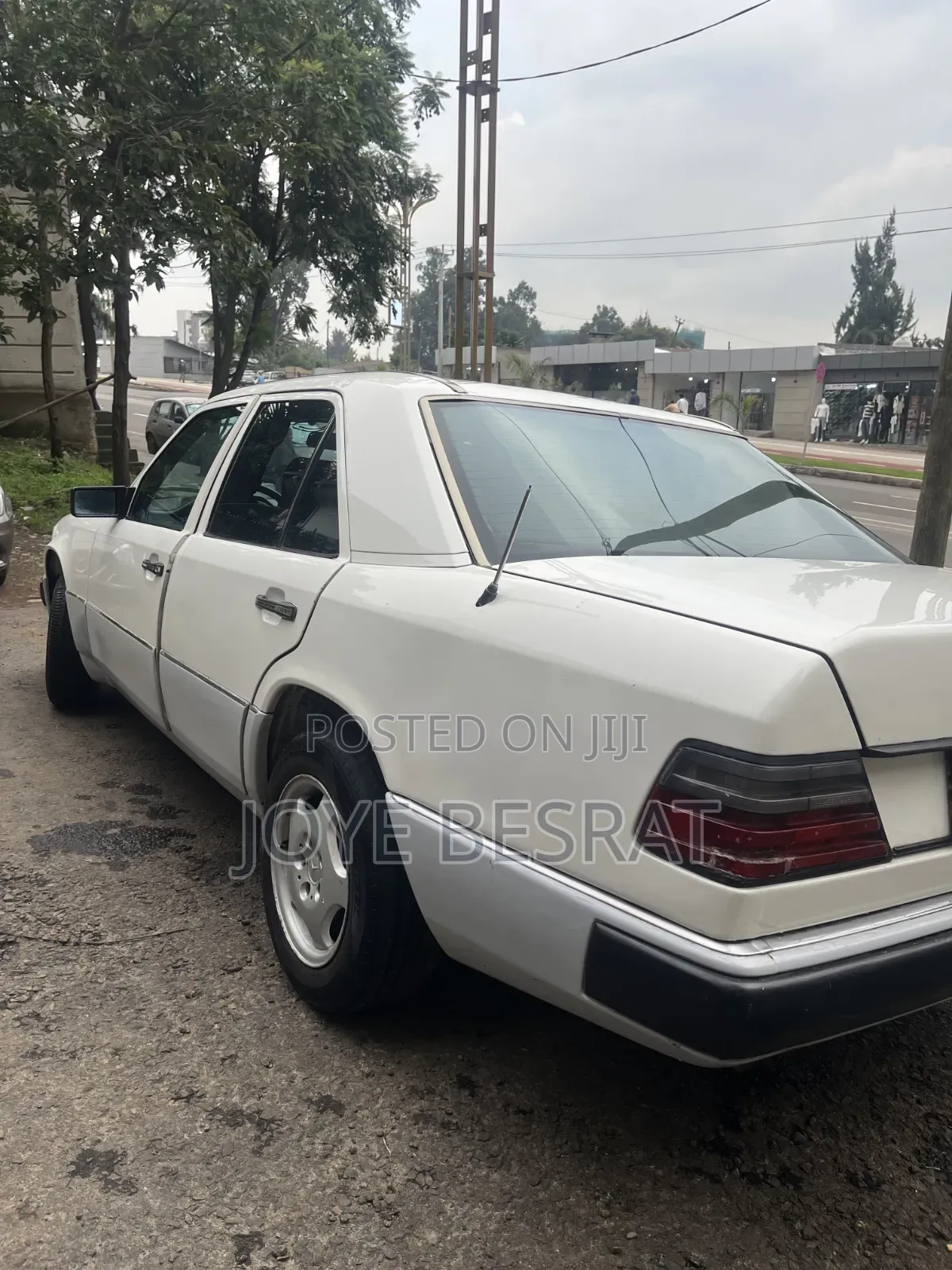 Mercedes-Benz 230E 1989 White