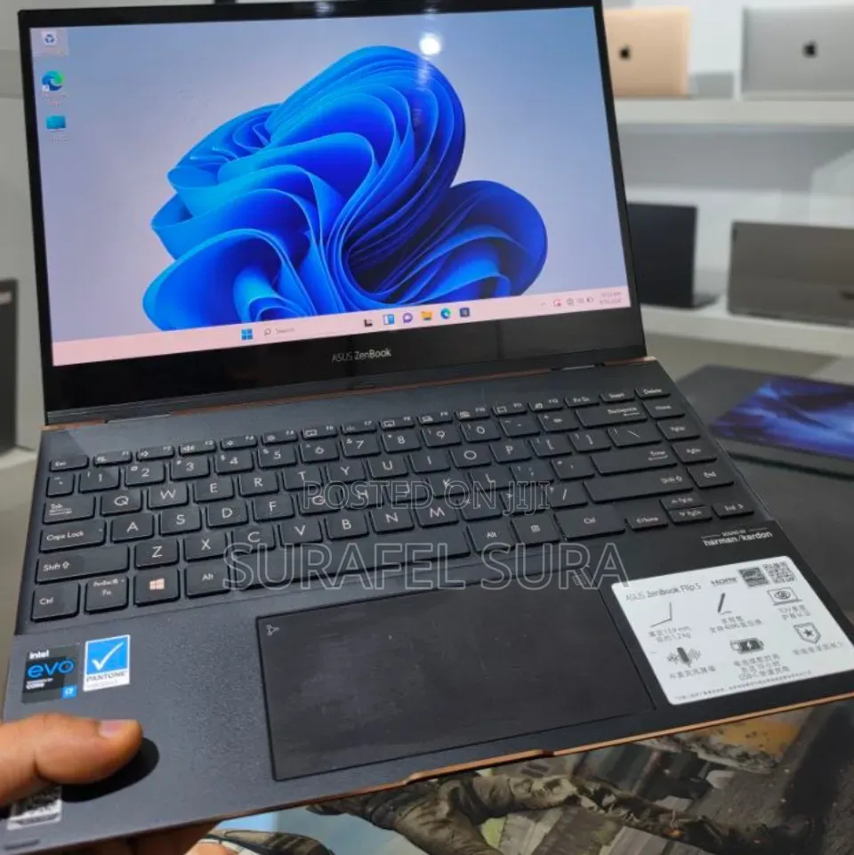 New Laptop Asus Zenbook 13 OLED 16GB Intel Core i7 SSD 512GB