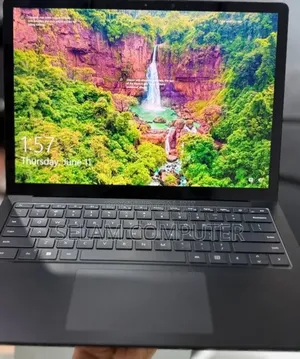 New Laptop Microsoft Surface 16GB Intel Core i7 SSD 512GB