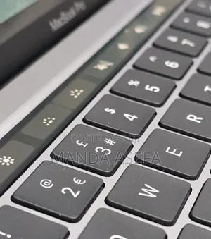 New Laptop Apple MacBook Pro 2020 M1 8GB Apple M1 SSD 512GB