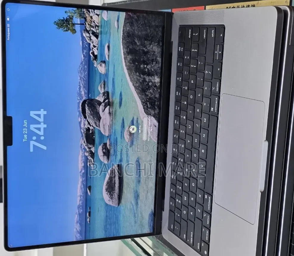 New Laptop Apple MacBook Pro 2021 M1 32GB Apple M1 SSD 512GB