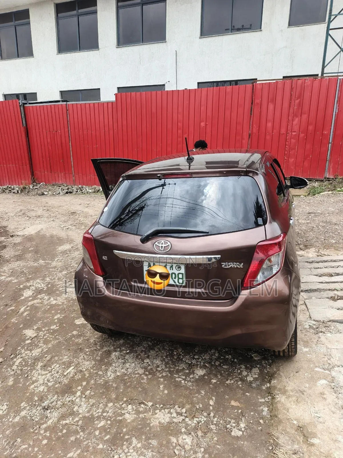 Toyota Yaris 2012 Brown