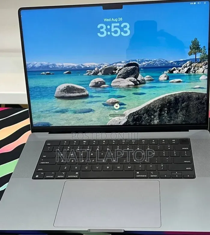 New Laptop Apple MacBook Pro 2021 M1 32GB Apple M1 Pro SSD 512GB