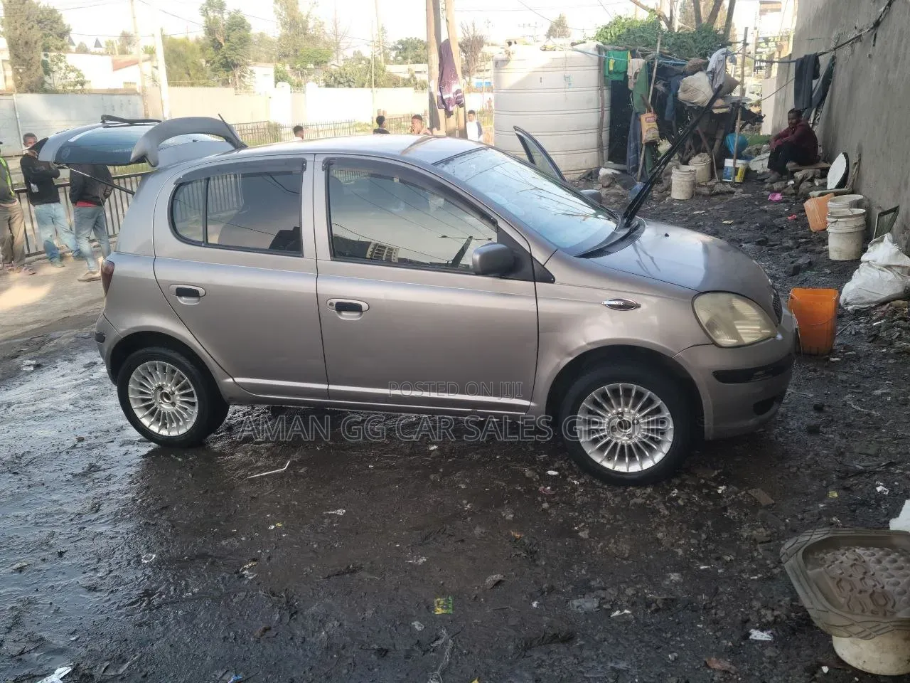 Toyota Vitz 2004 Gray