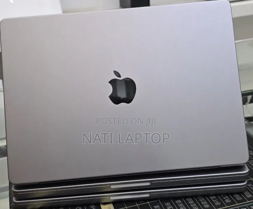 New Laptop Apple MacBook Pro 2021 M1 32GB Apple M1 Pro SSD 512GB