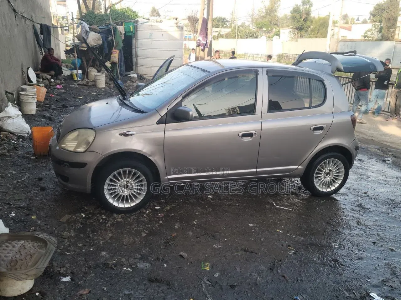 Toyota Vitz 2004 Gray