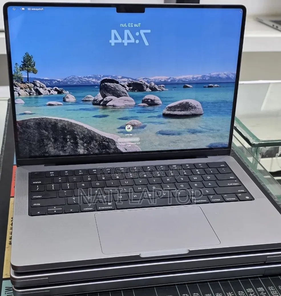 New Laptop Apple MacBook Pro 2021 M1 32GB Apple M1 Pro SSD 512GB