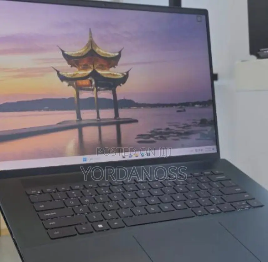 New Laptop Dell Inspiron 15 16GB Intel Core i7 SSD 512GB