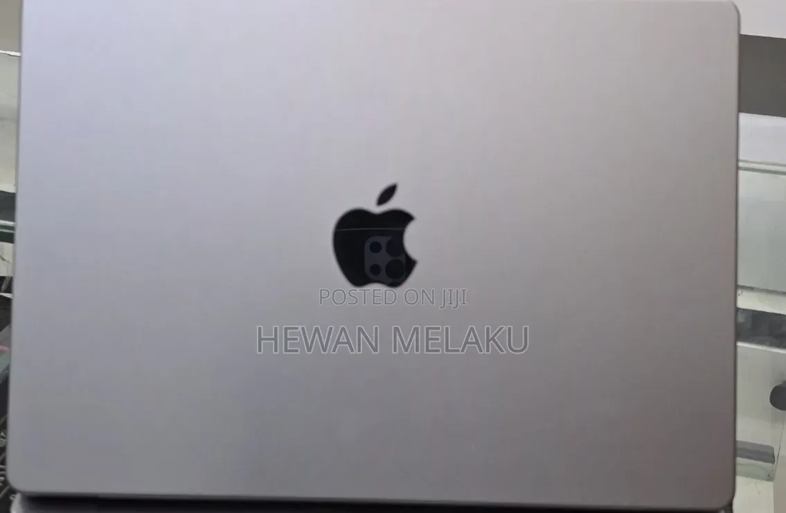 New Laptop Apple MacBook Pro 2020 M1 32GB Apple M1 Pro SSD 512GB