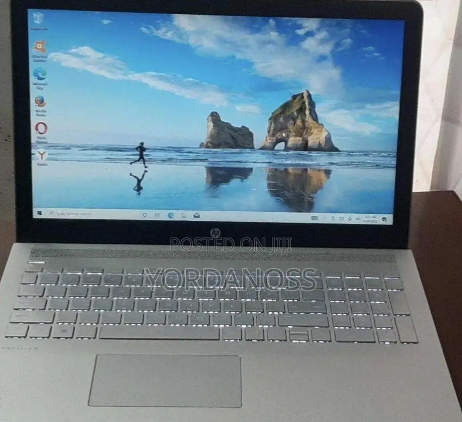 New Laptop HP Pavilion 15 8GB Intel Core i5 HDD 1T