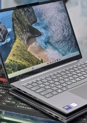 New Laptop Lenovo ThinkPad X1 Carbon 16GB Intel Core Ultra 7 SSD 512GB