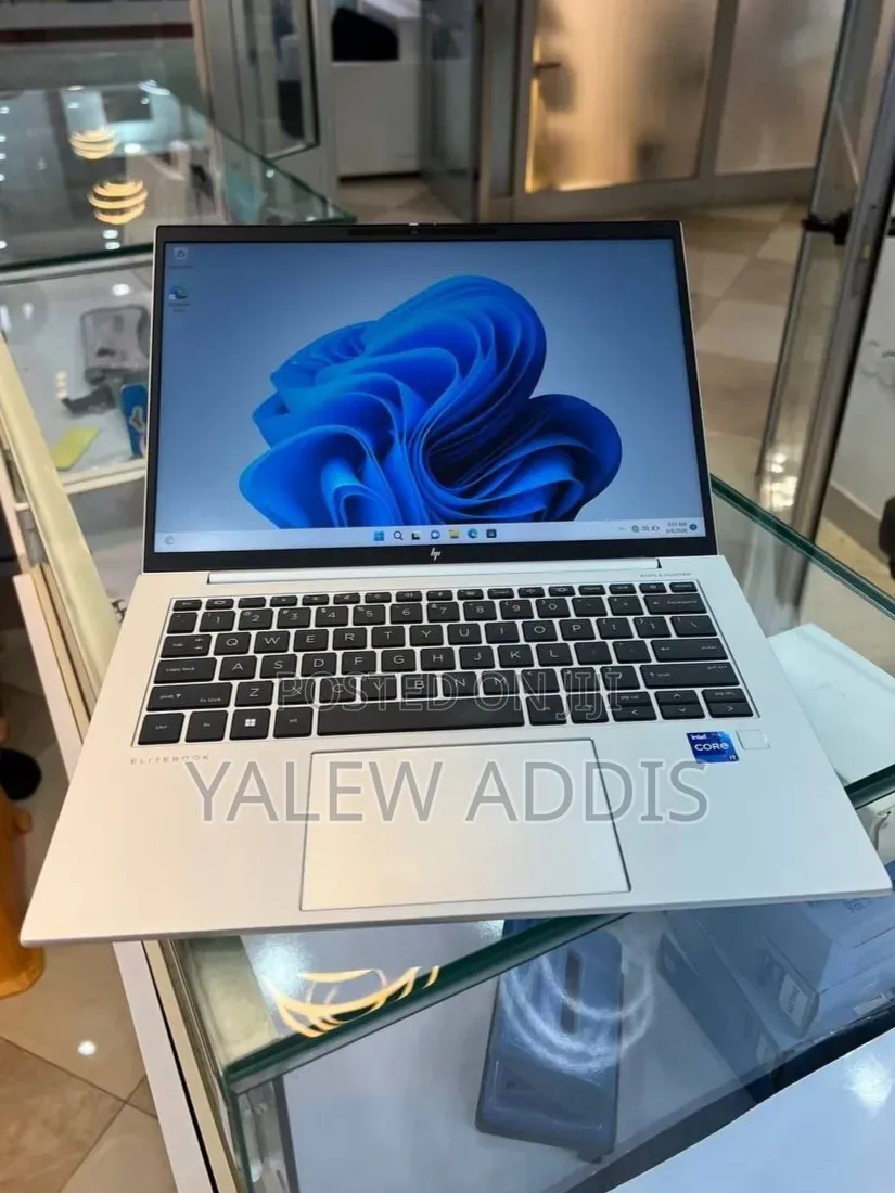 New Laptop HP EliteBook 840 G9 16GB Intel Core i7 SSD 512GB
